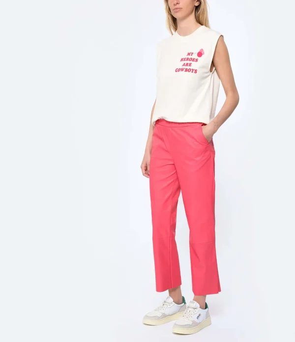 MAEVY MOUVEMENT LIBRE Pantalon Pantavegan Cuir Vegan Fraise à prix imbattables 4